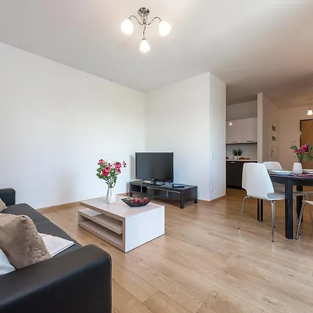 P&o Wola Tarasy Apartment *