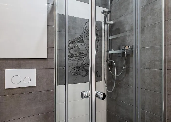 P&o Wola Tarasy وارسو