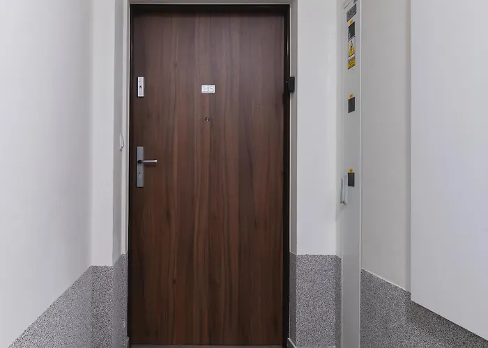 P&o Wola Tarasy * وارسو